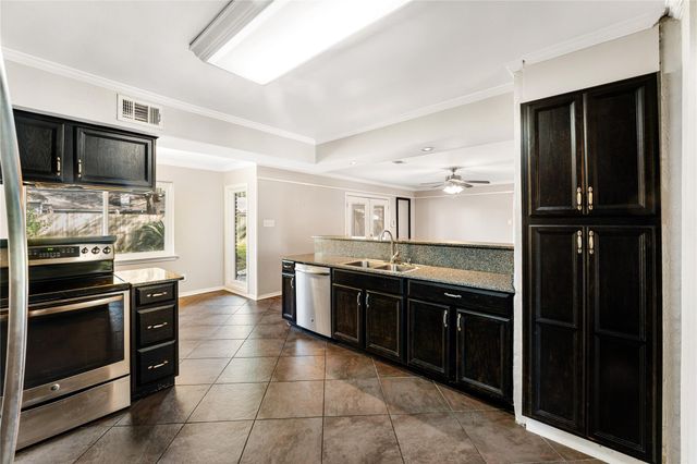 10134 Hanka Drive, Houston, TX 77043