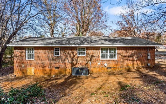 1707 N Chatham Avenue, Siler City, NC 27344