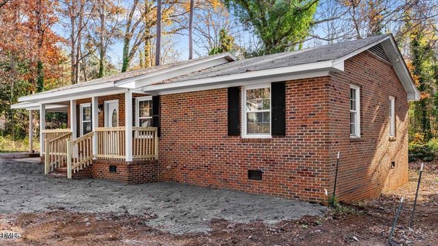 1707 N Chatham Avenue, Siler City, NC 27344
