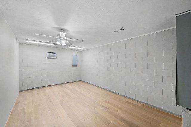131 Kellyn Oaks Drive, Conroe, TX 77306