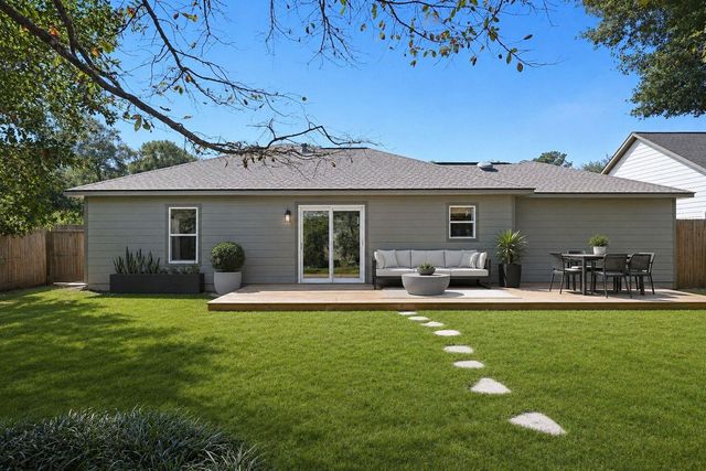 131 Kellyn Oaks Drive, Conroe, TX 77306