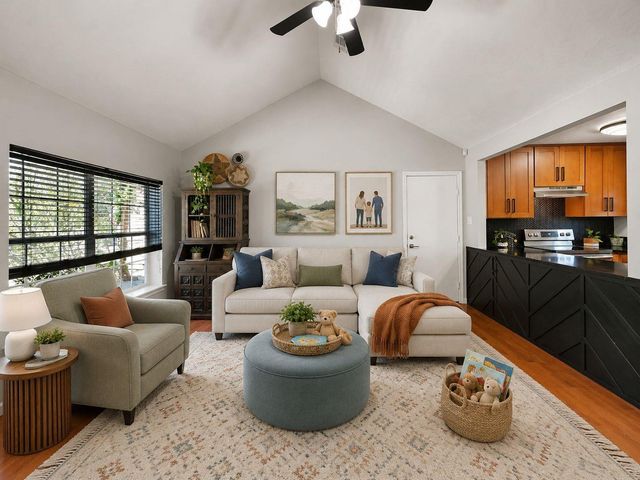 131 Kellyn Oaks Drive, Conroe, TX 77306