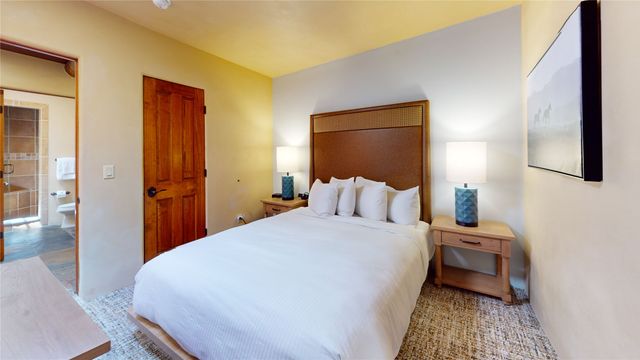 103 Catron 55A, Santa Fe, NM 87501