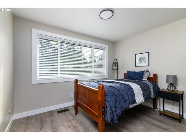 6455 Se ASPEN St, Milwaukie, OR 97222