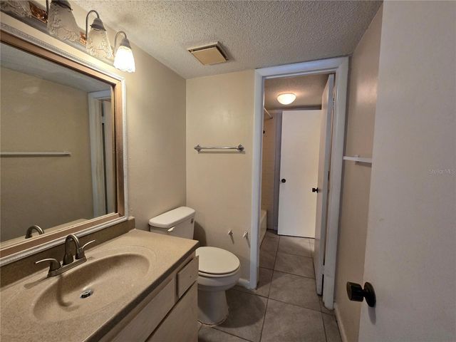 561 FAIRWAYS CIRCLE A, Ocala, FL 34472