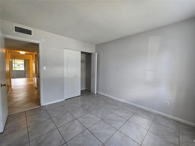 561 FAIRWAYS CIRCLE A, Ocala, FL 34472