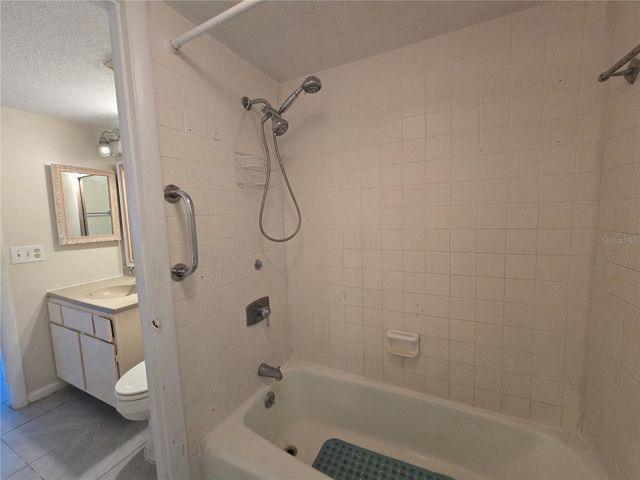 561 FAIRWAYS CIRCLE A, Ocala, FL 34472