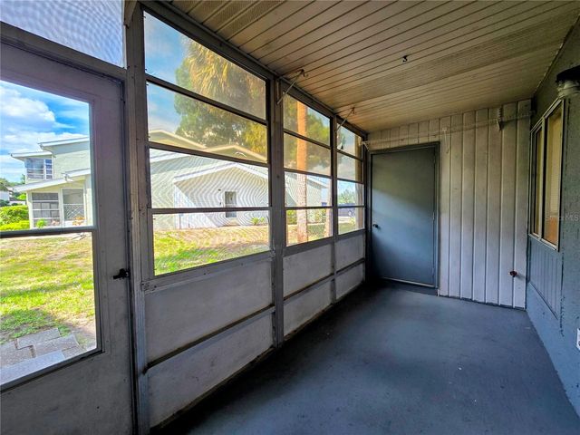 561 FAIRWAYS CIRCLE A, Ocala, FL 34472