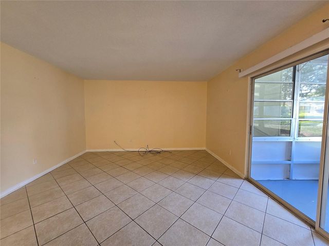 561 FAIRWAYS CIRCLE A, Ocala, FL 34472