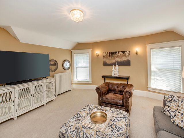 661 Fairmount Avenue, Saint Paul, MN 55105