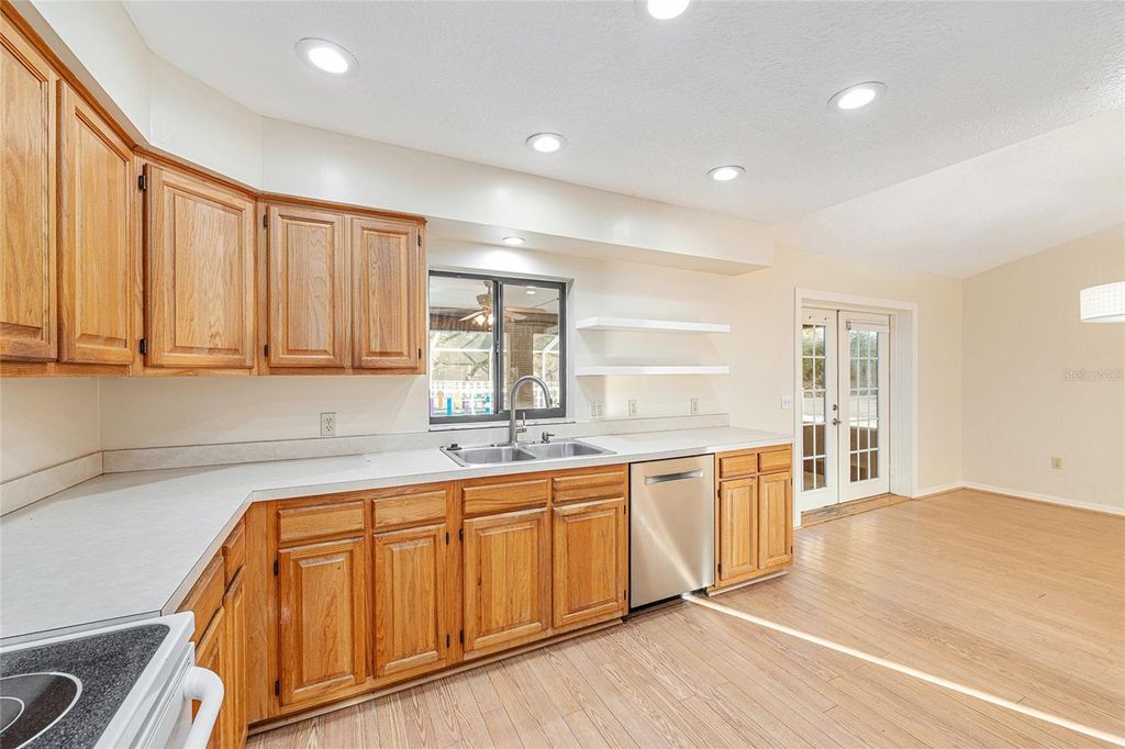 Image 20 of property listing at 10217 SW 74TH TERRACE, Ocala, FL 34476