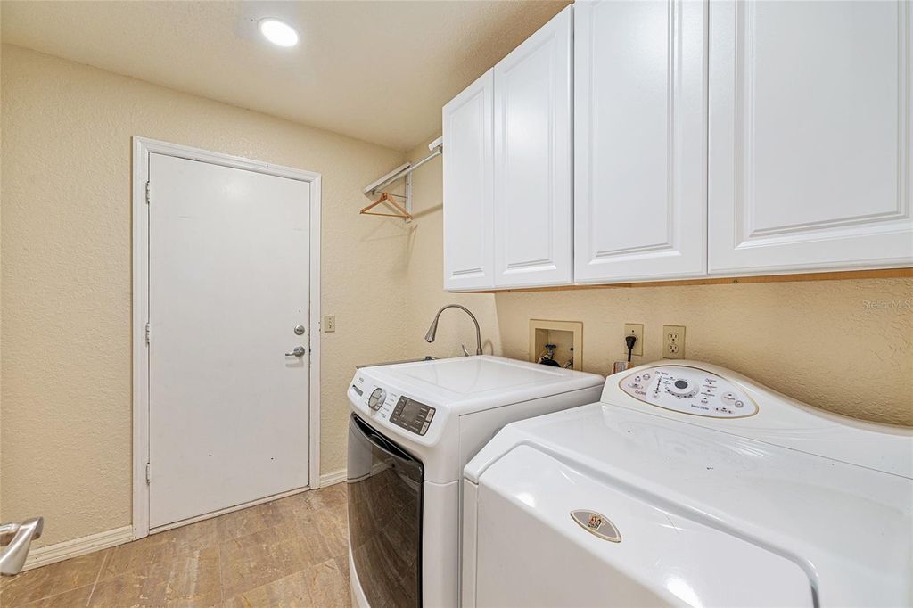 Image 33 of property listing at 10217 SW 74TH TERRACE, Ocala, FL 34476