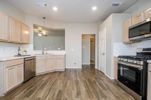 4527 Green Fawn Lane, Fresno, TX 77545