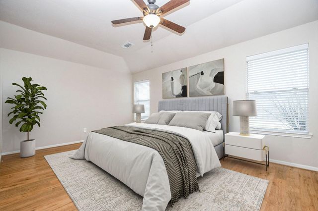 4527 Green Fawn Lane, Fresno, TX 77545