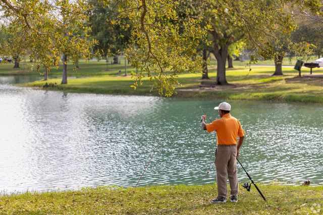 4527 Green Fawn Lane, Fresno, TX 77545