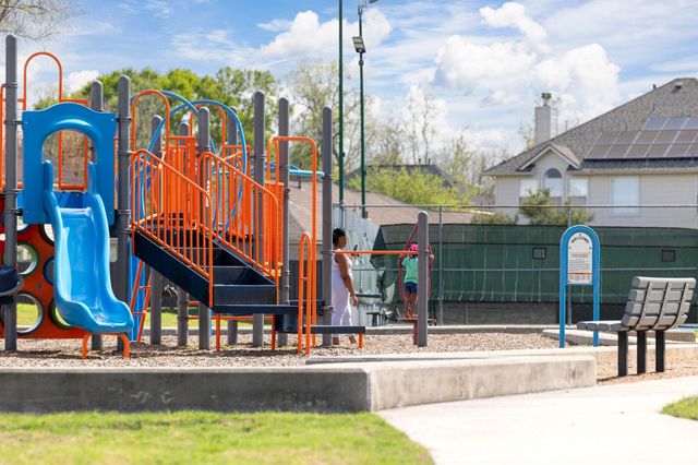 4527 Green Fawn Lane, Fresno, TX 77545