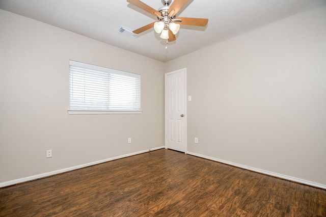 4527 Green Fawn Lane, Fresno, TX 77545