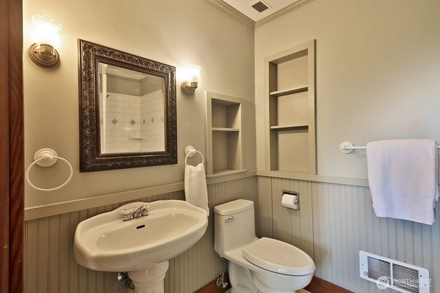 7391 Tauscher Road, Clinton, WA 98236