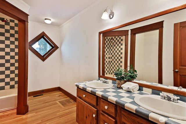 7391 Tauscher Road, Clinton, WA 98236