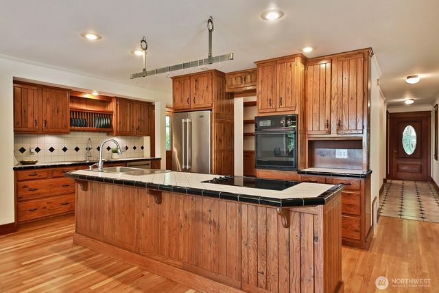 7391 Tauscher Road, Clinton, WA 98236