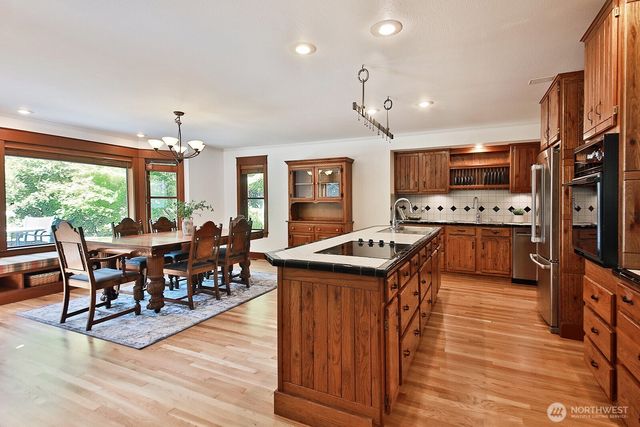 7391 Tauscher Road, Clinton, WA 98236