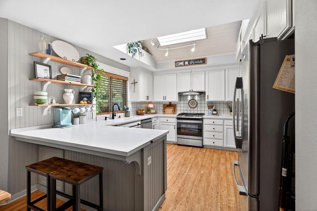 6306 Perrin Way, Carmichael, CA 95608