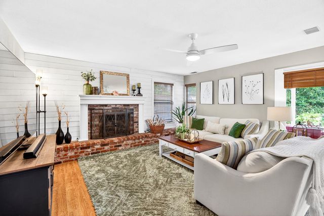 6306 Perrin Way, Carmichael, CA 95608