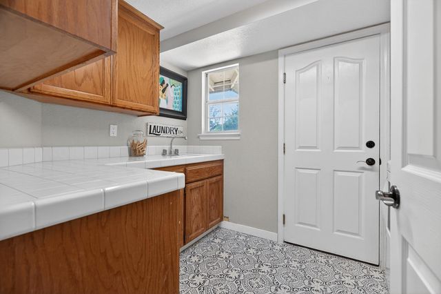 6306 Perrin Way, Carmichael, CA 95608