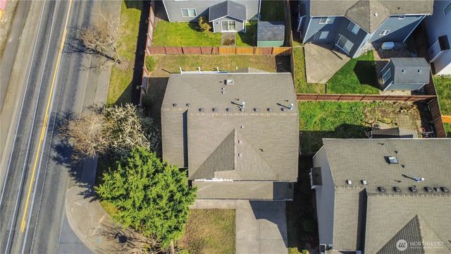 13605 116th Avenue Ct E, Puyallup, WA 98374