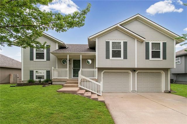 813 Ridgeview Street, Grain Valley, MO 64029