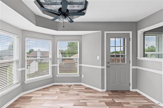 813 Ridgeview Street, Grain Valley, MO 64029