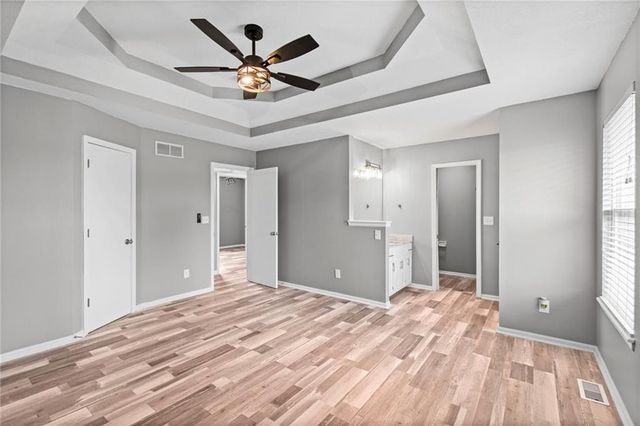 813 Ridgeview Street, Grain Valley, MO 64029