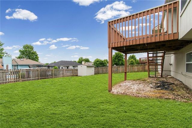 813 Ridgeview Street, Grain Valley, MO 64029