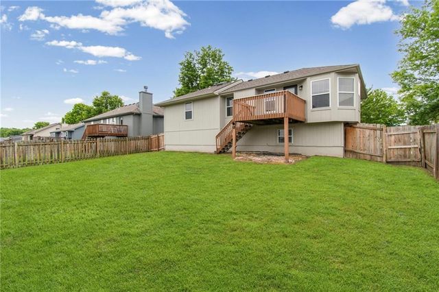 813 Ridgeview Street, Grain Valley, MO 64029