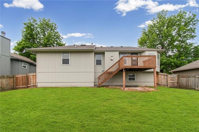 813 Ridgeview Street, Grain Valley, MO 64029