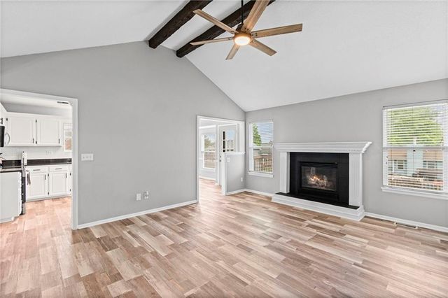 813 Ridgeview Street, Grain Valley, MO 64029