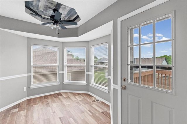 813 Ridgeview Street, Grain Valley, MO 64029