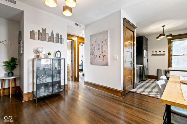 108 E Saint Clair Street E, Indianapolis, IN 46204