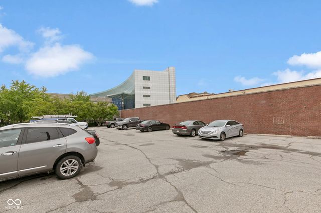 108 E Saint Clair Street E, Indianapolis, IN 46204