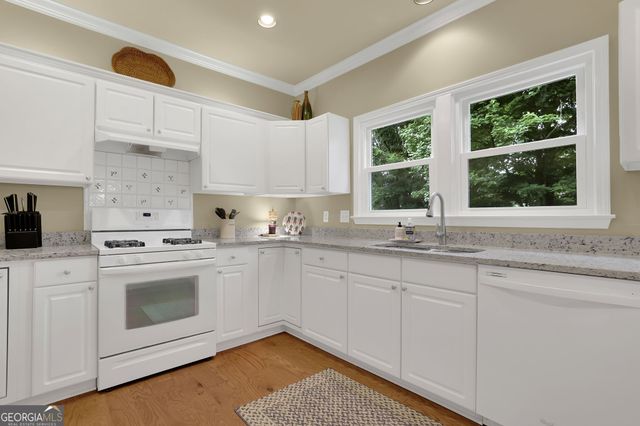 720 Highmeade Terrace, Alpharetta, GA 30005