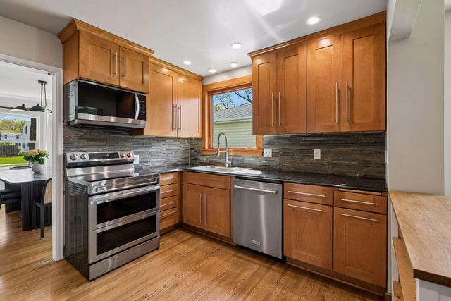 5916 Beard Avenue S, Edina, MN 55410