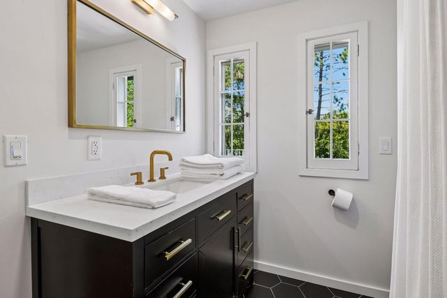 5916 Beard Avenue S, Edina, MN 55410
