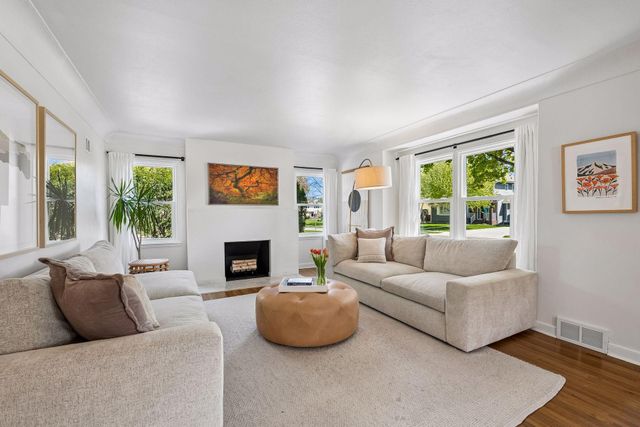 5916 Beard Avenue S, Edina, MN 55410