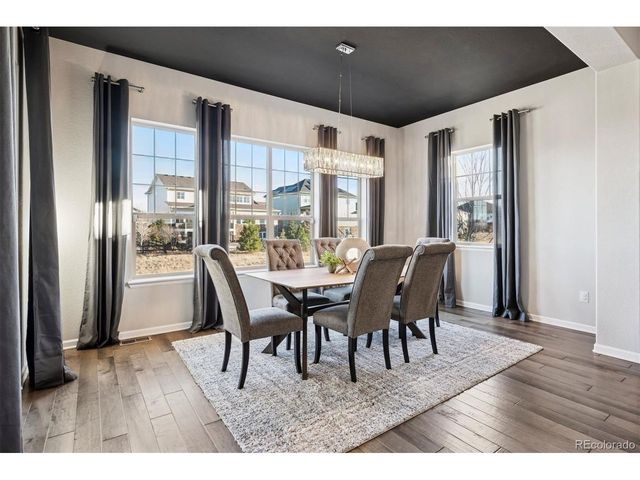 23130 E Del Norte Cir, Aurora, CO 80016