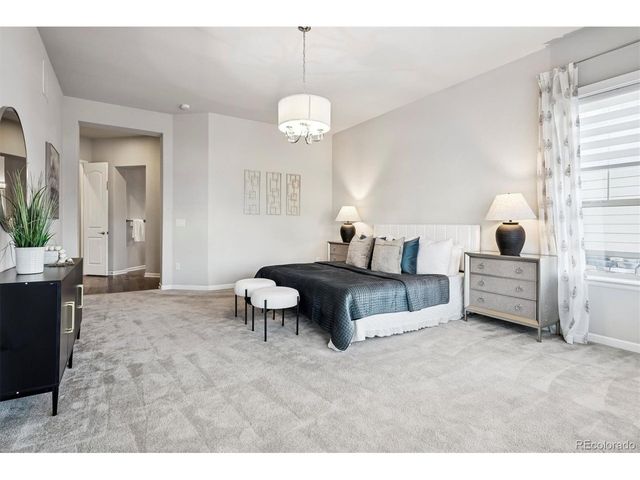 23130 E Del Norte Cir, Aurora, CO 80016