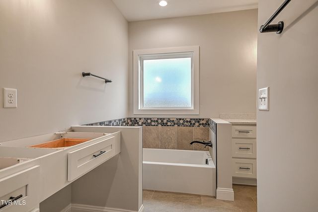 3270 Old State Route 34, Limestone, TN 37681