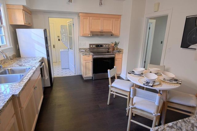 929935 Monterey Street, Hollister, CA 95023