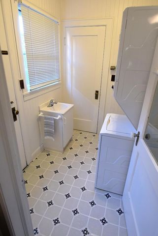 929935 Monterey Street, Hollister, CA 95023