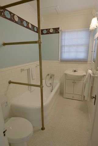 929935 Monterey Street, Hollister, CA 95023