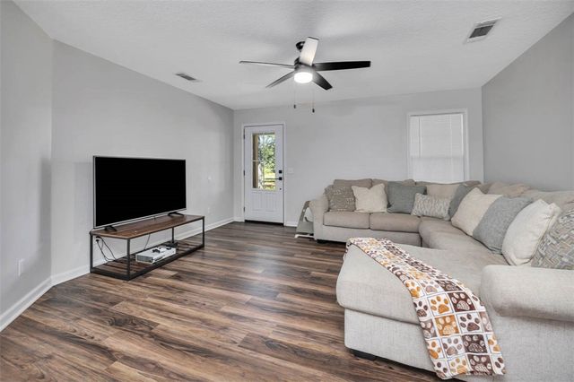 46 Christopher Circle, Nahunta, GA 31553